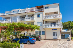 Гостиница Apartments Antonija  Цриквеница